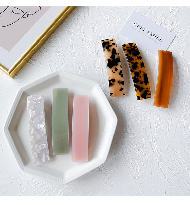 Large resin hair barrette