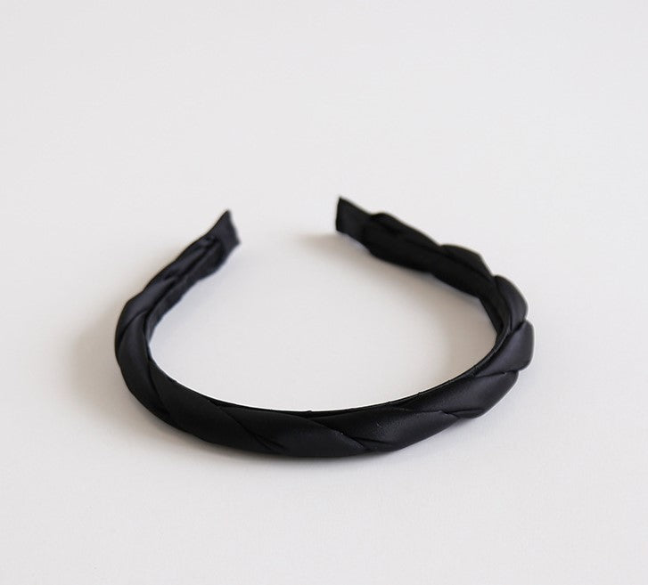 Sponged satin twist top slim headband
