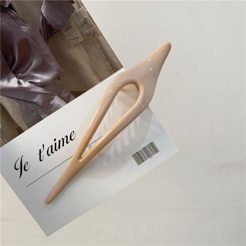 Smooth acrylic Ibis clip with teeth