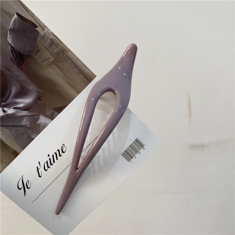 Smooth acrylic Ibis clip with teeth