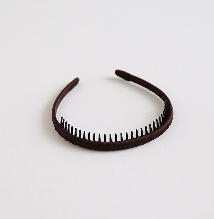 Ruched headband with teeth