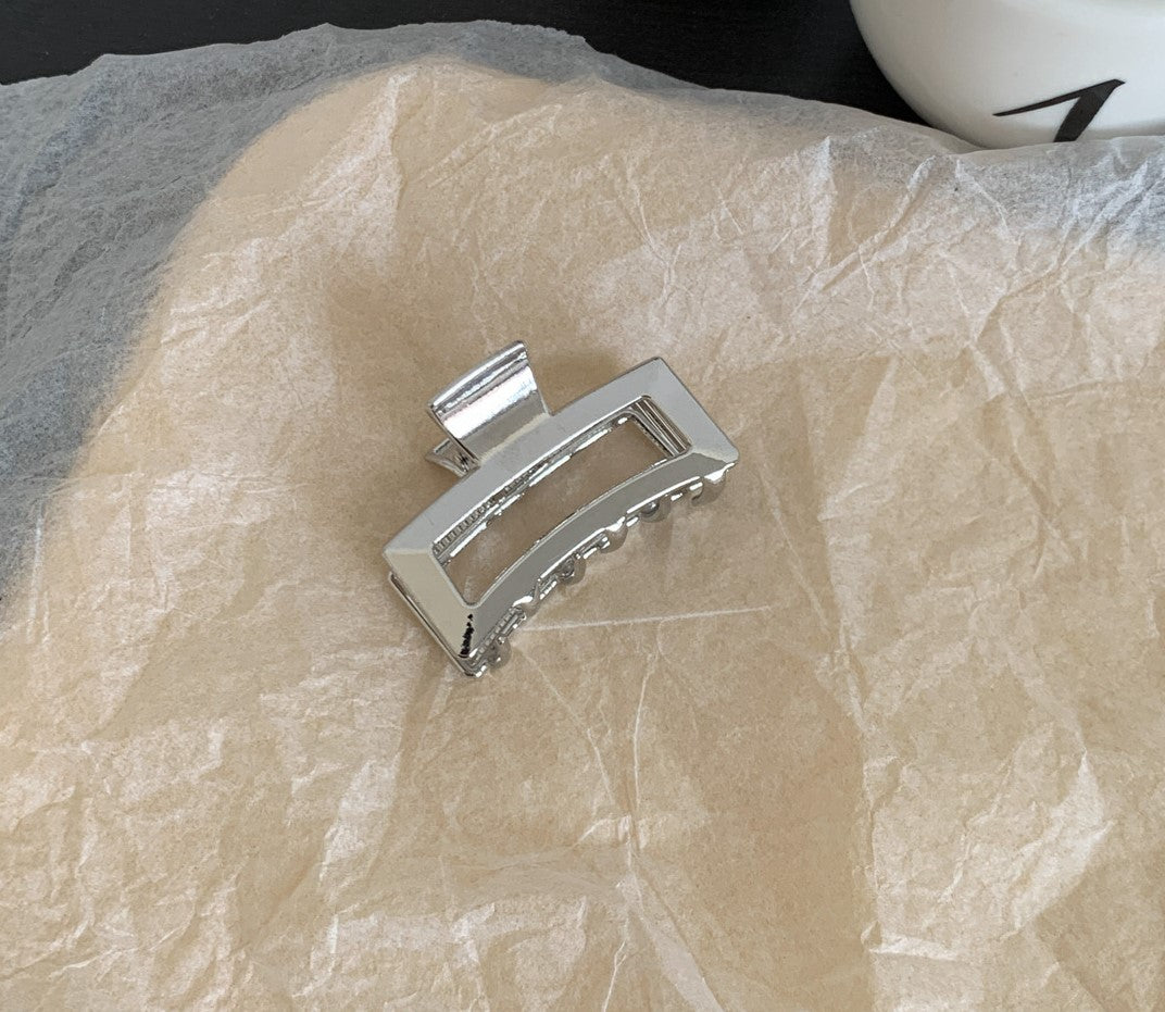 Silver metallic mini hair claw