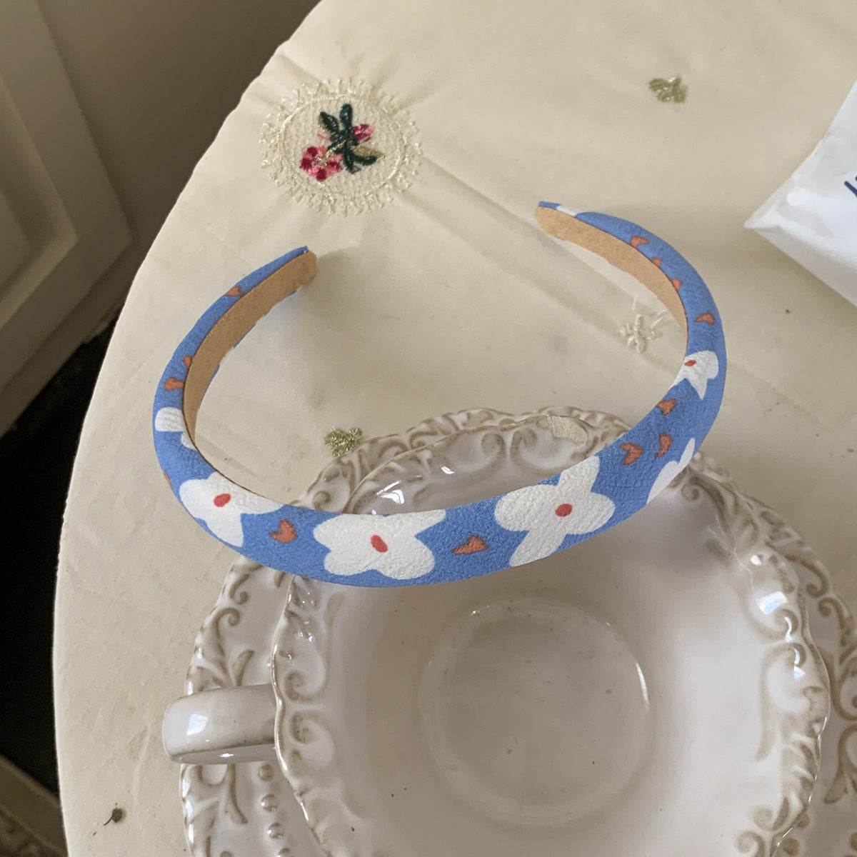 1cm wide printed headband in blue
