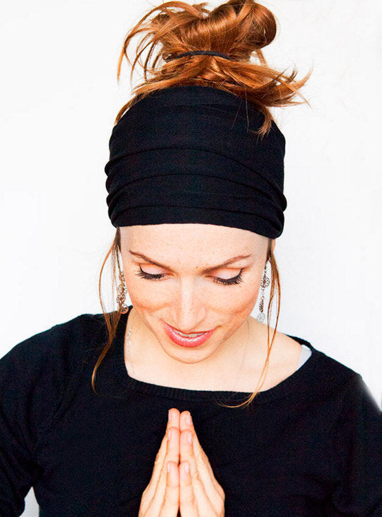 Solid colour multi-purpose seamless head wrap