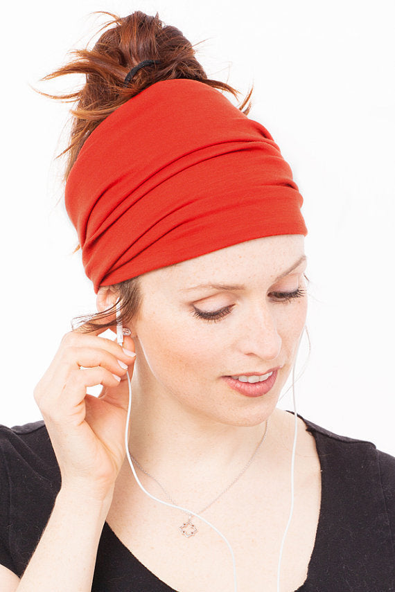 Solid colour multi-purpose seamless head wrap