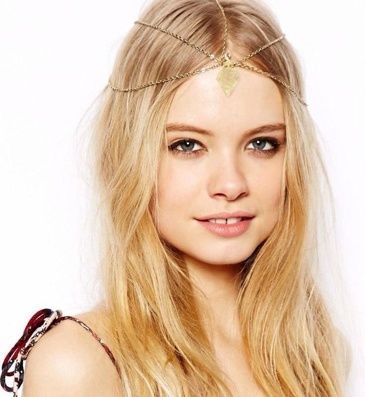Dangling-diamond petal golden head chain bulk