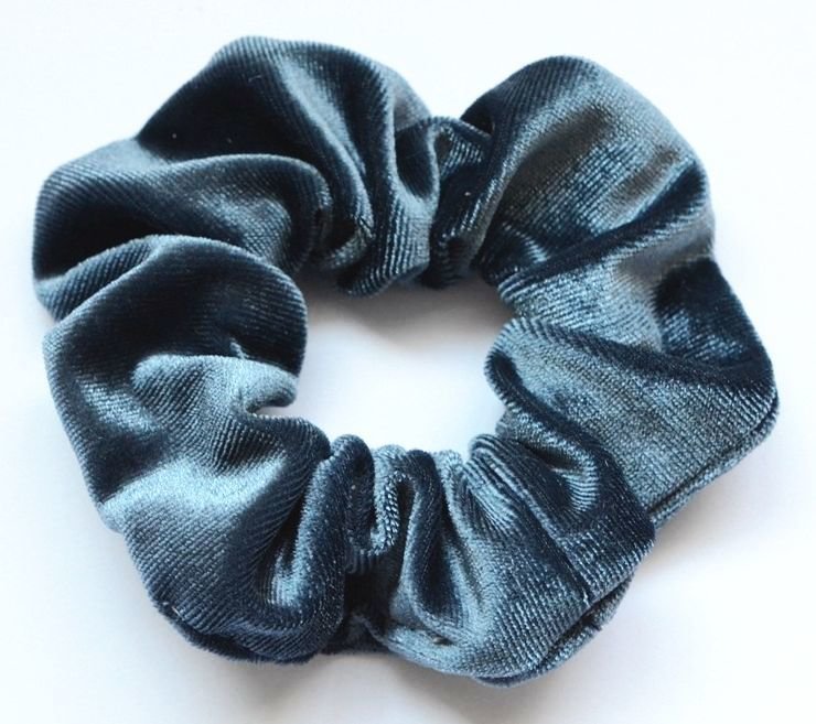 Small velvet scrunchies