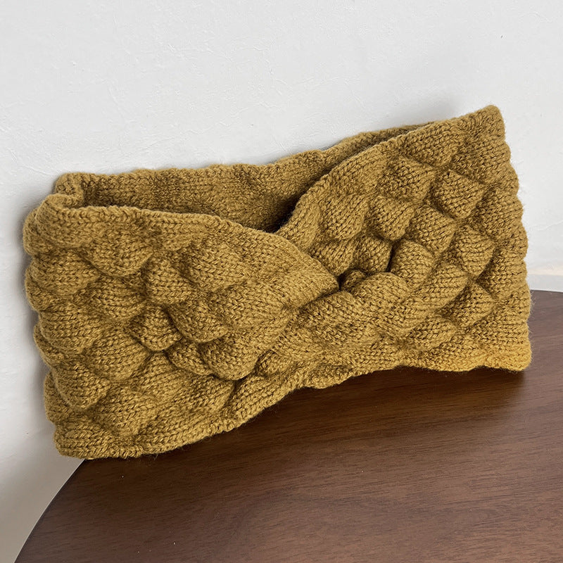 Diamonds patterned knitted headband