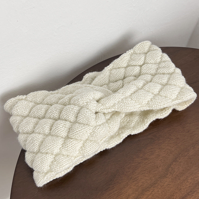 Diamonds patterned knitted headband