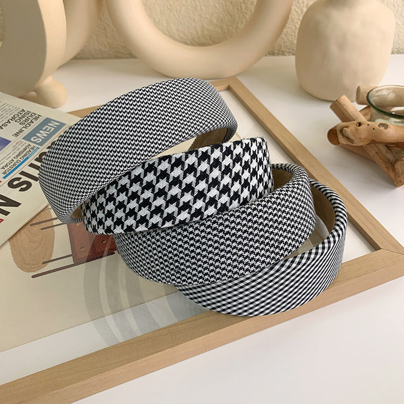 4cm-wide patterned headband in black white