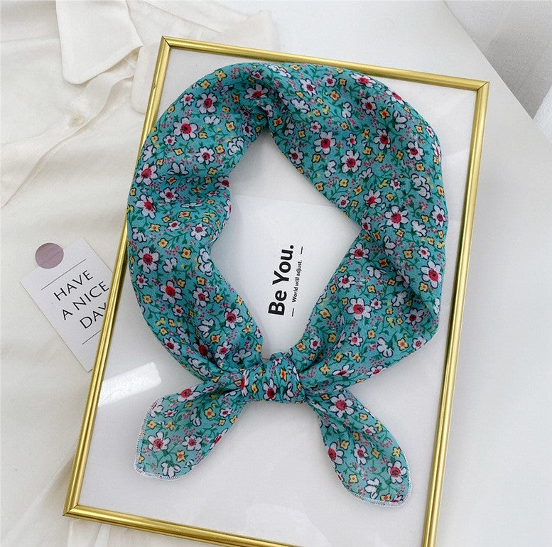 Small flowers print square scarf