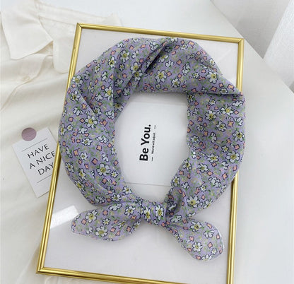 Small flowers print square scarf