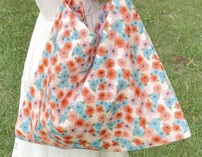 Floral print one handle tote bag