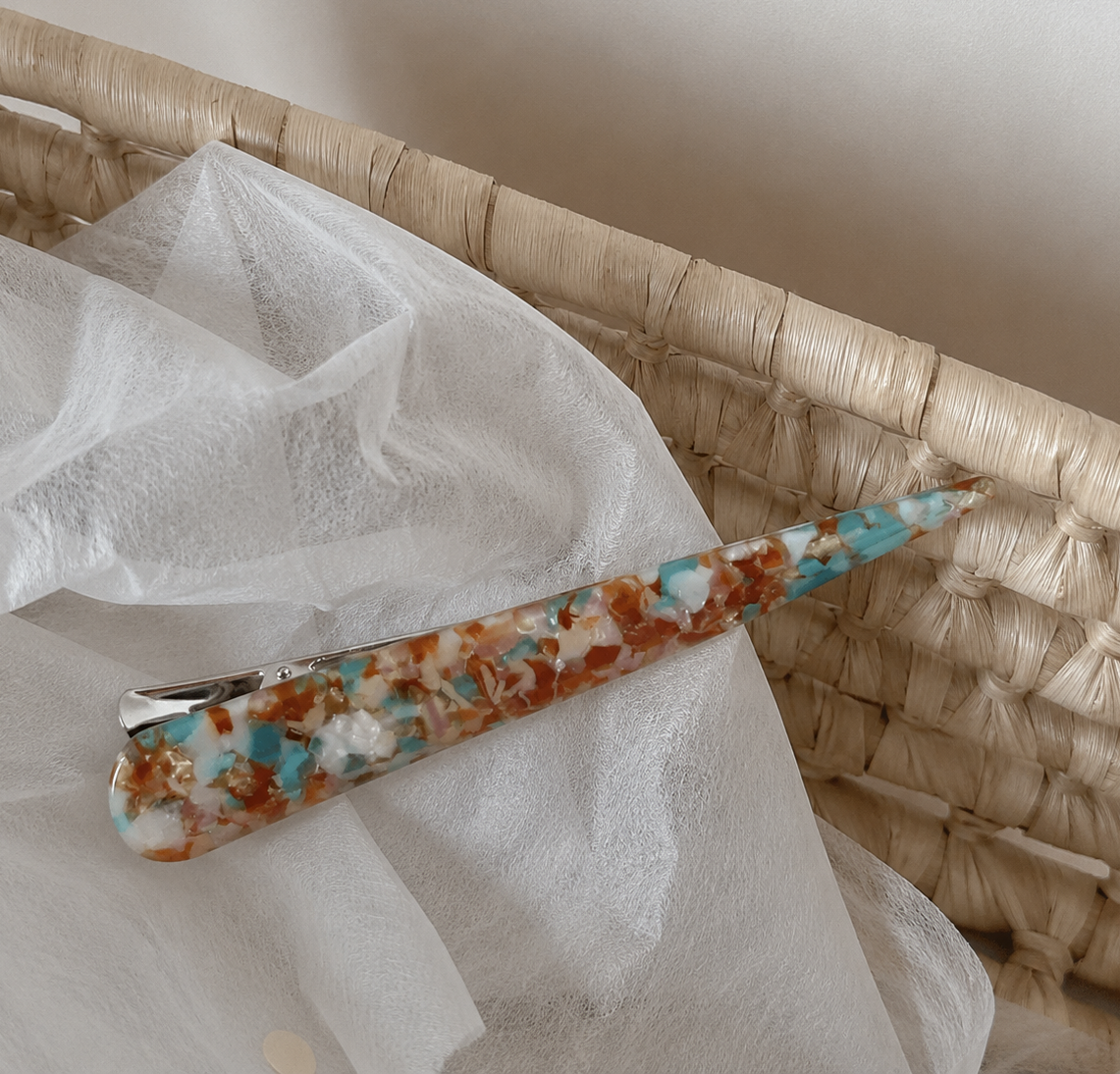 Large size resin Ibis clip in multicolours