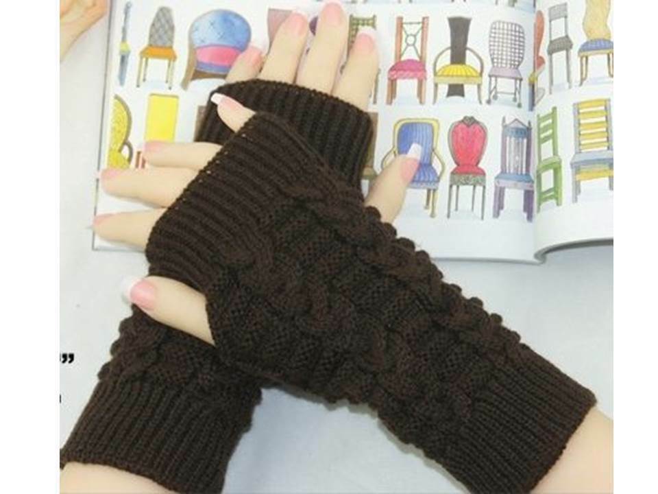 Knitted finger-less mittens