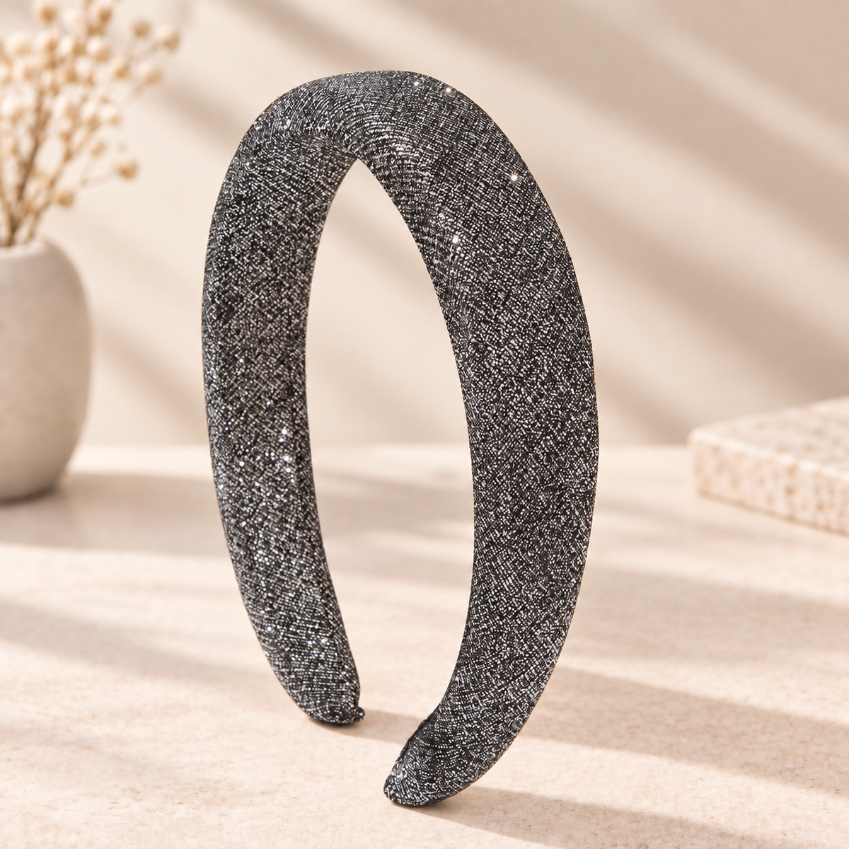 Padded headband with glitters