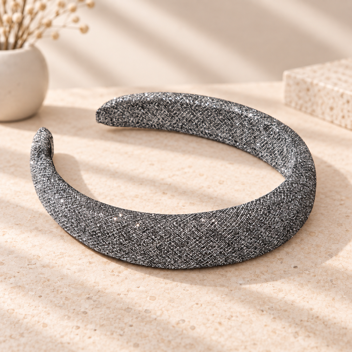 Padded headband with glitters