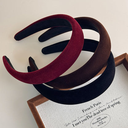 Thinly padded velvet headband