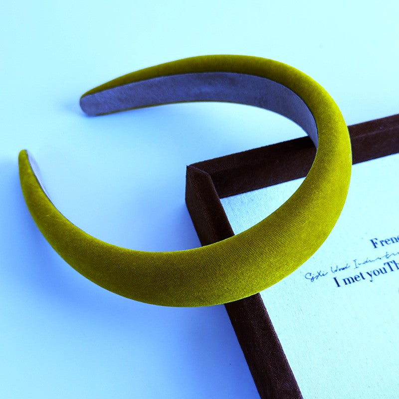 Thinly padded velvet headband