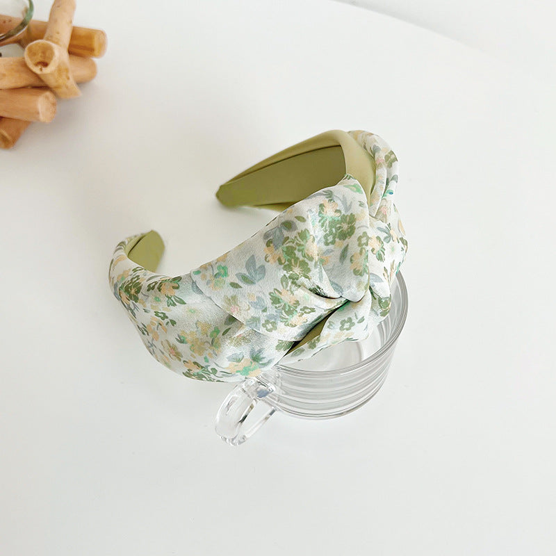 Premium floral knotted headband