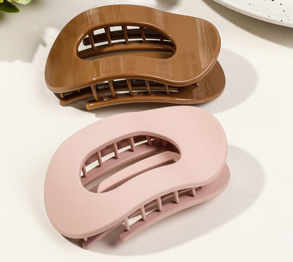 Large oval flat hair claw