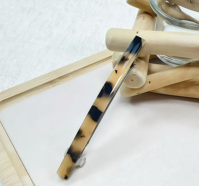 Slim resin hair barrette