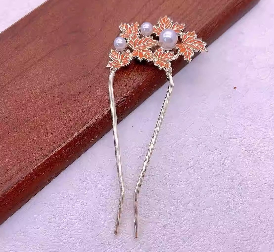 Maple leaves metal hair fork