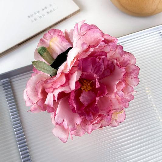 Large flower hair claw