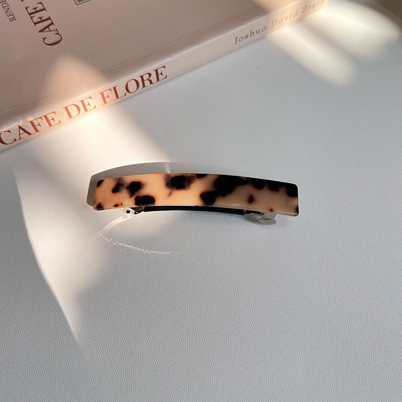 Slim rectangle resin barrette