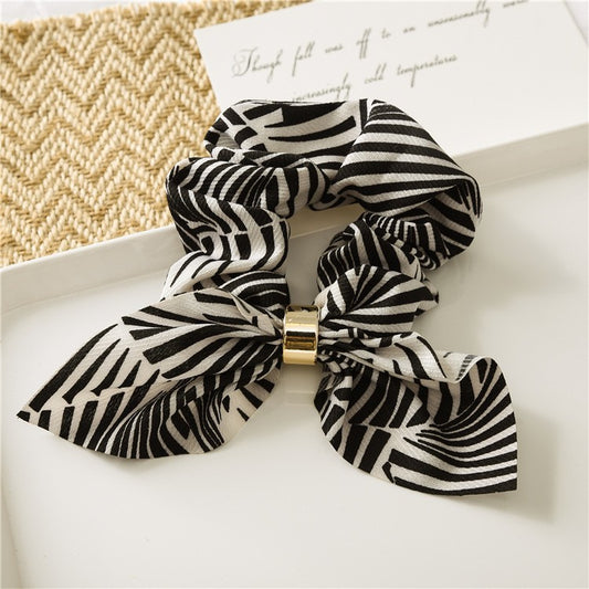 Buckle scrunchies with bow