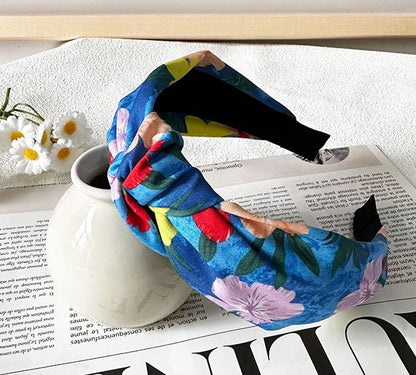 Floral knotted headband