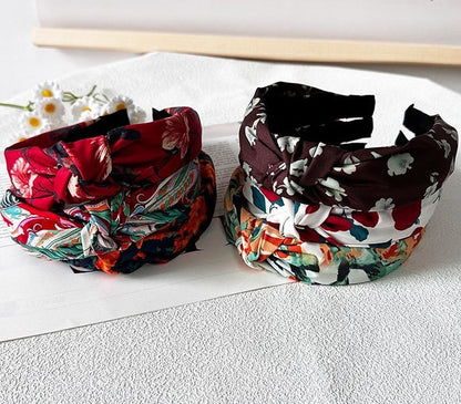 Floral knotted headband