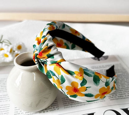 Floral knotted headband