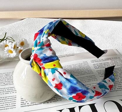 Floral knotted headband