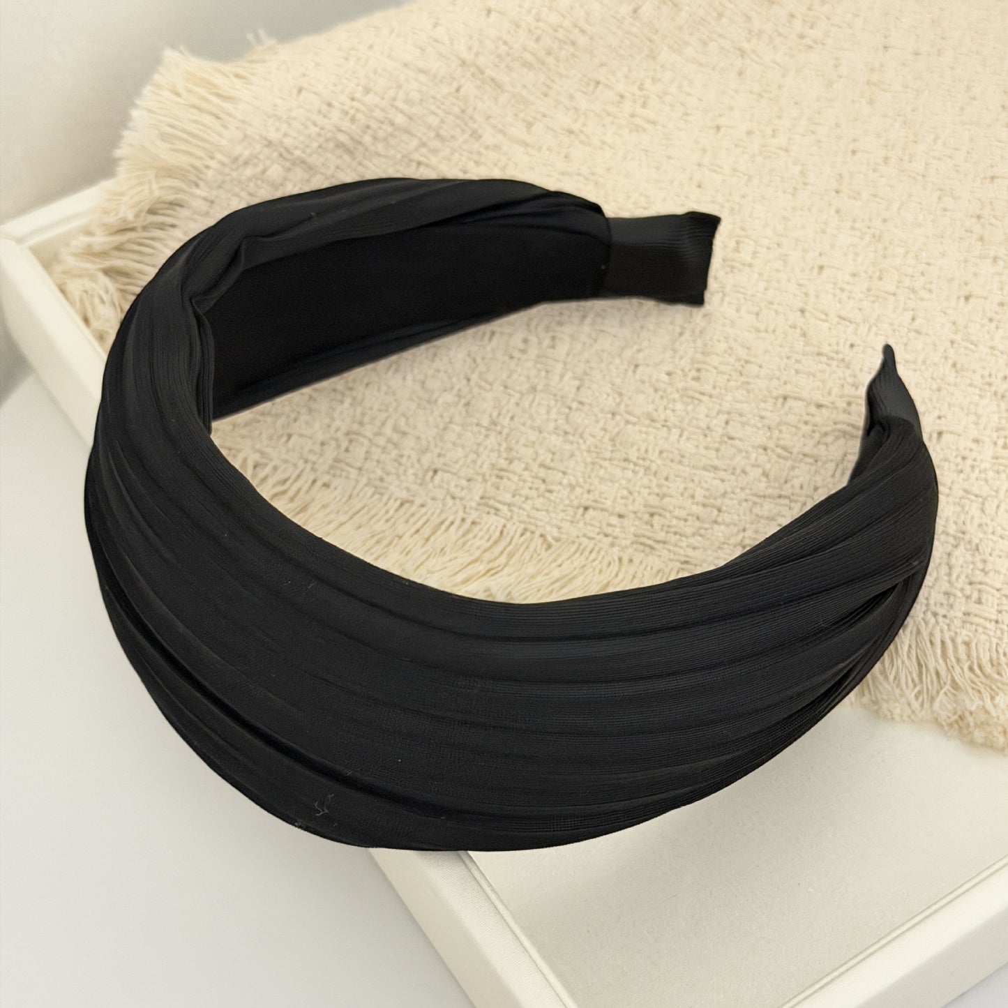 Pleated wide headband