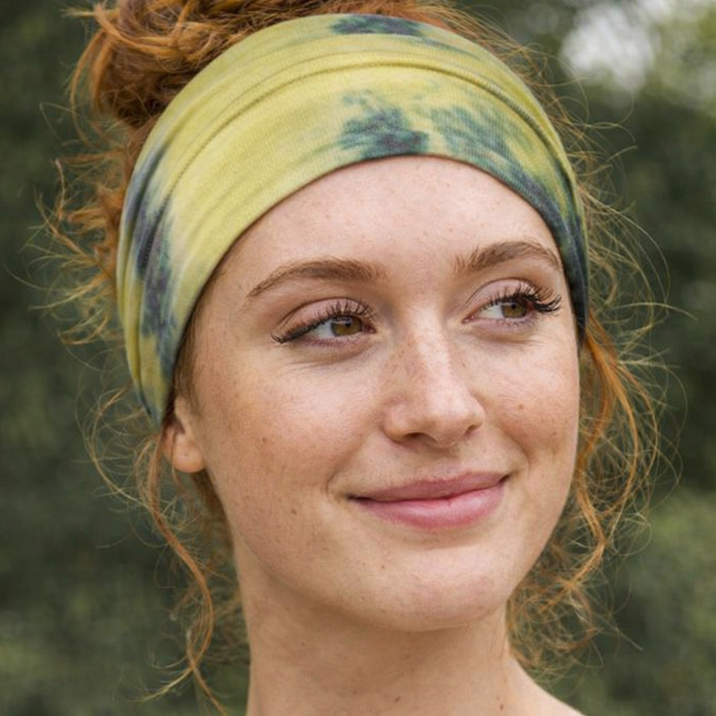 Extra-wide tie dye print knotted bandanna hair band