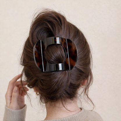Flat hair claw