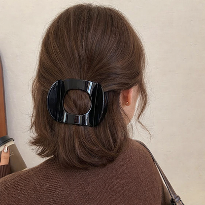 Flat hair claw