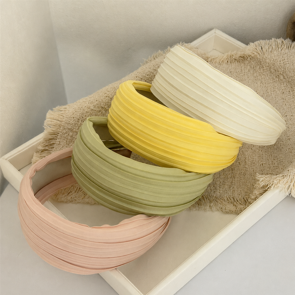 Pleated wide headband