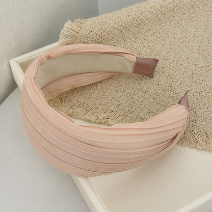 Pleated wide headband
