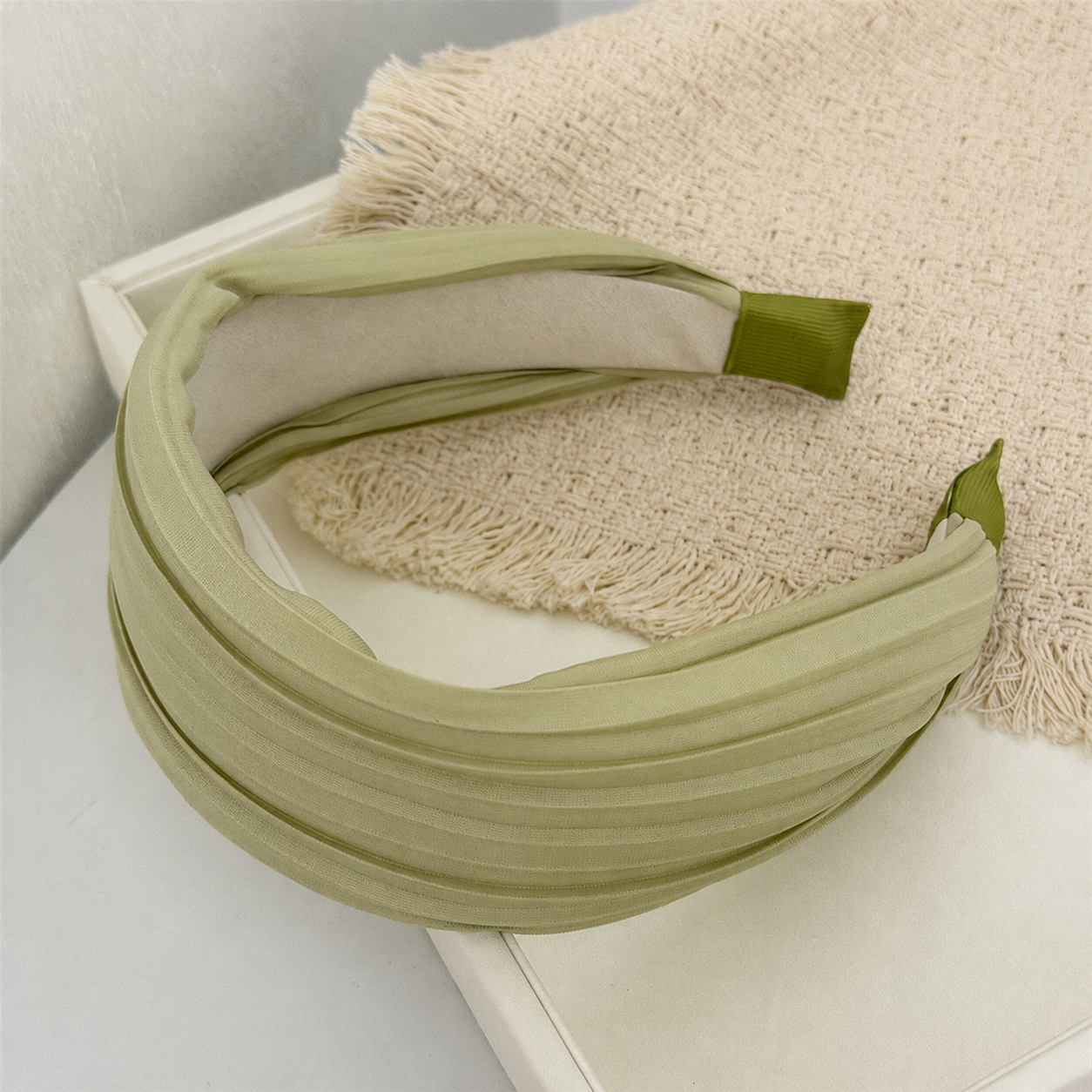 Pleated wide headband