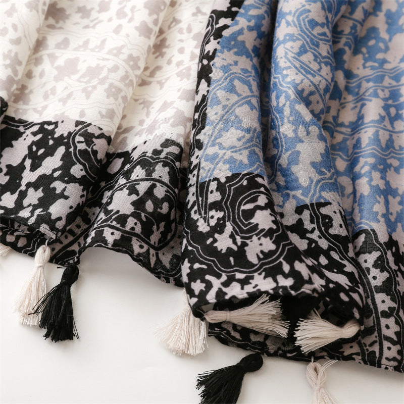 Paisley floral print scarf with tassels