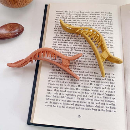 Acrylic long Ibis clip with teeth