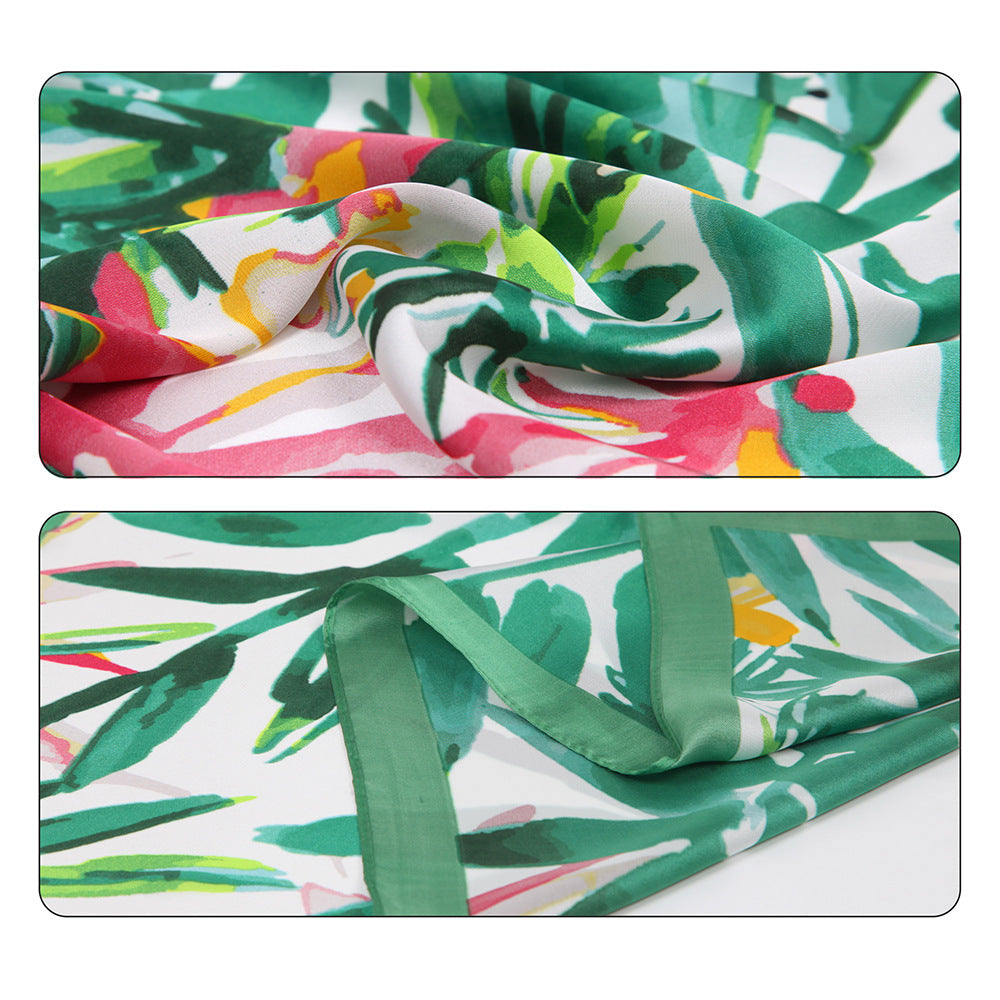 Square scarf in green
