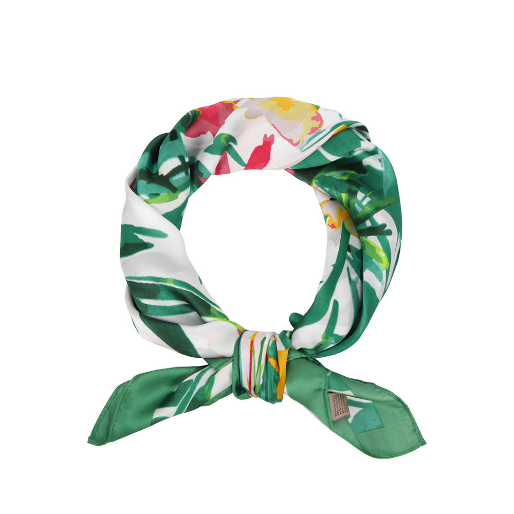 Square scarf in green