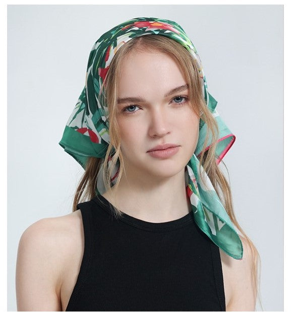 Square scarf in green