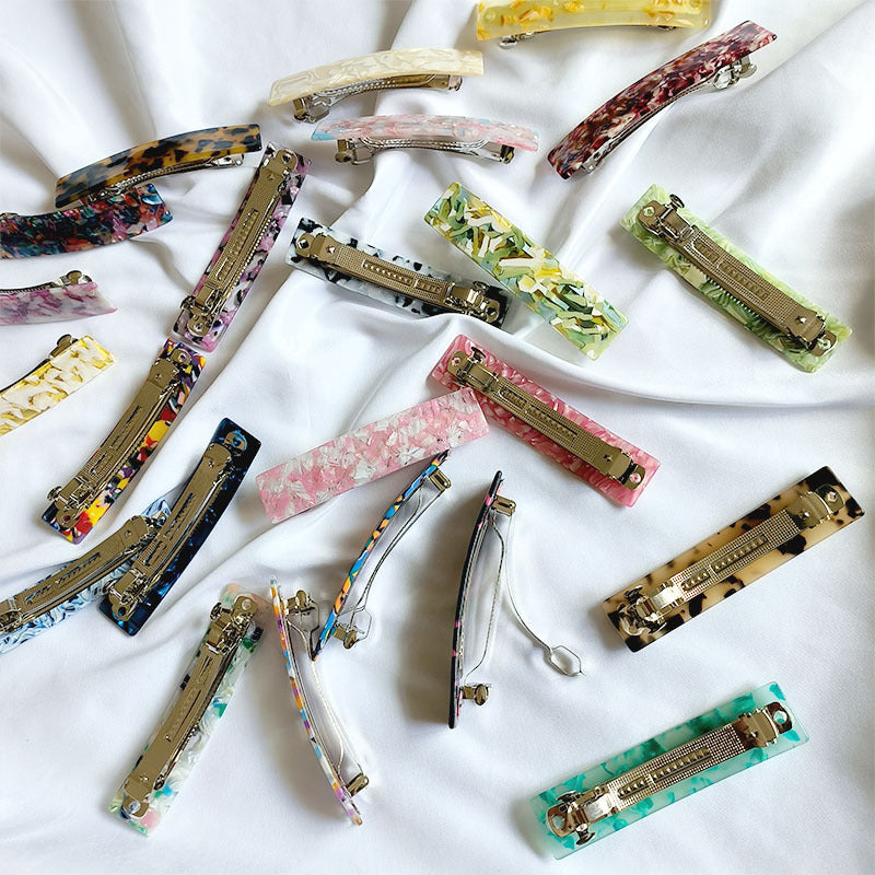 Large resin hair barrette in multi colours