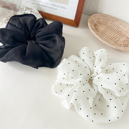 Over-size dotted scrunchies