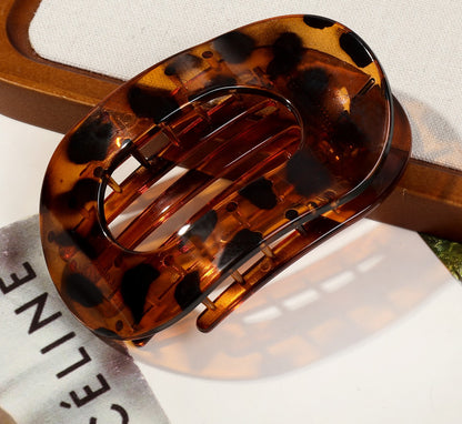 Large oval flat hair claw