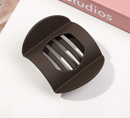 Flat hair claw